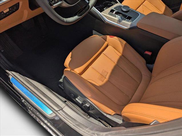 Used 2025 BMW 330i 330i w/ Premium Package image 4
