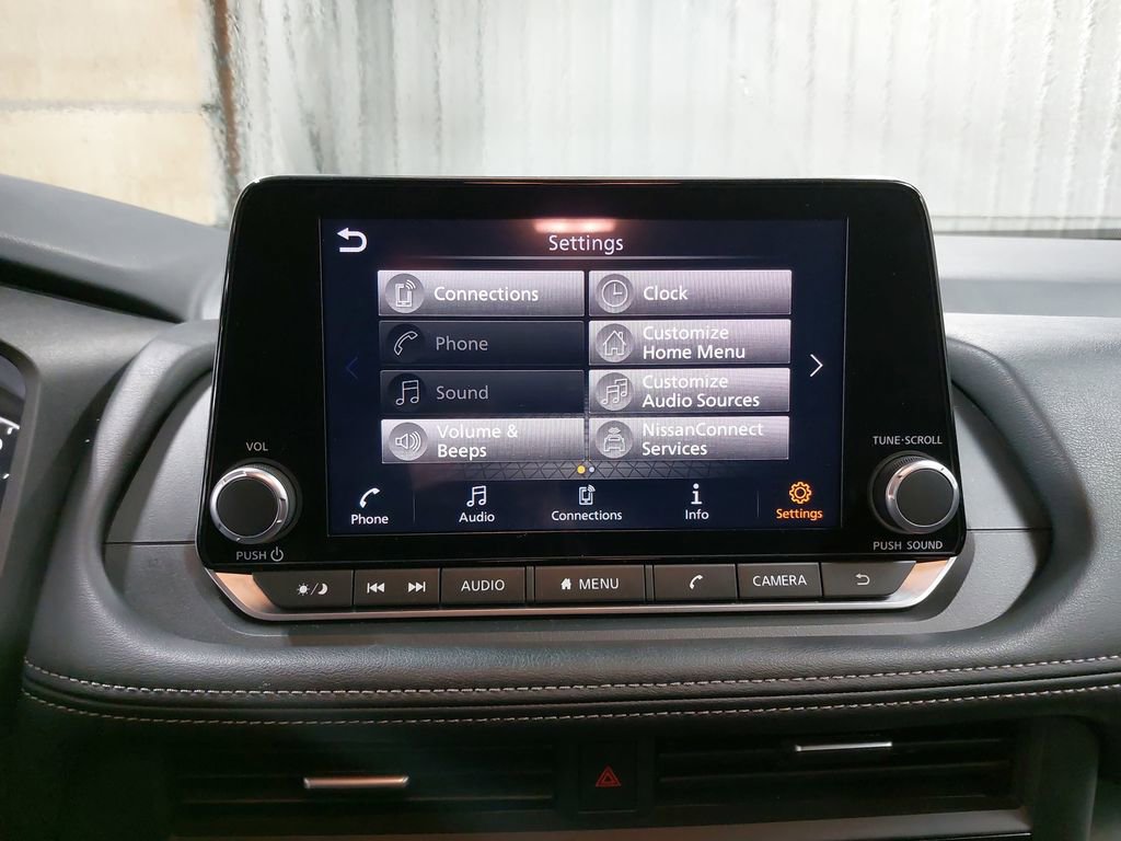 Certified 2025 Nissan Rogue SV image 23