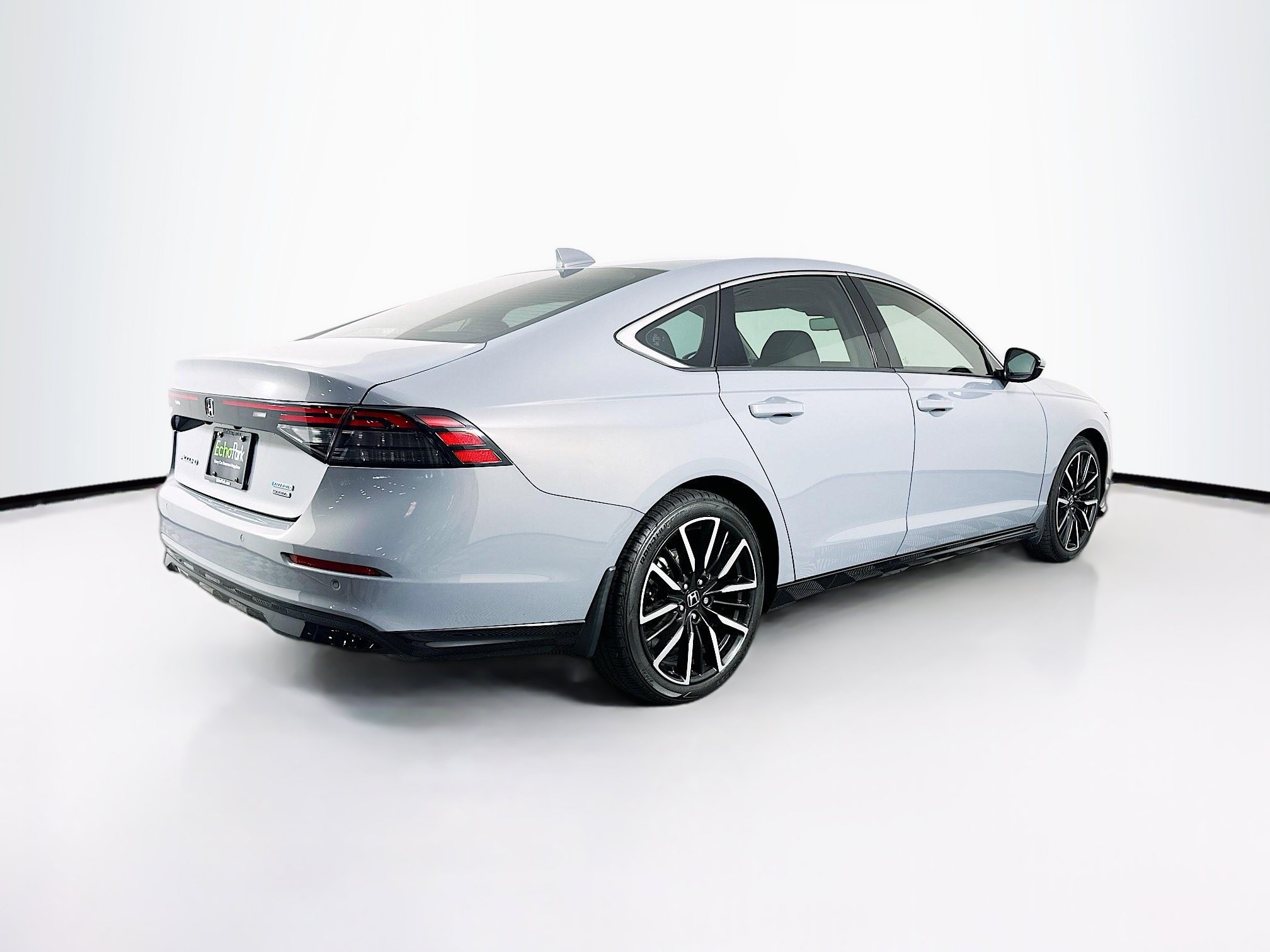 Used 2023 Honda Accord Touring image 9