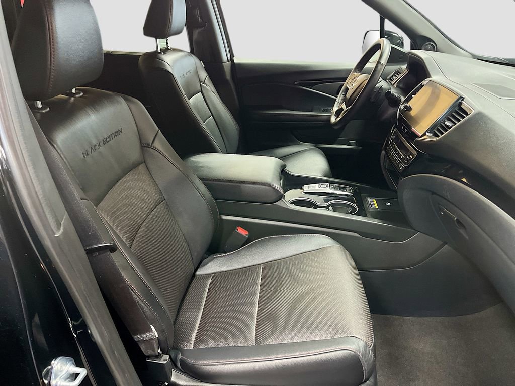 Used 2025 Honda Passport Black Edition image 30