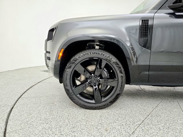 New 2026 Land Rover Defender 130 X-Dynamic SE image 29