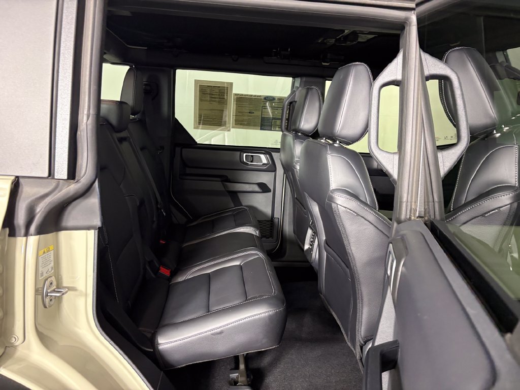 Certified 2026 Ford Bronco Outer Banks w/ Sasquatch Package AWD/4WD image 34