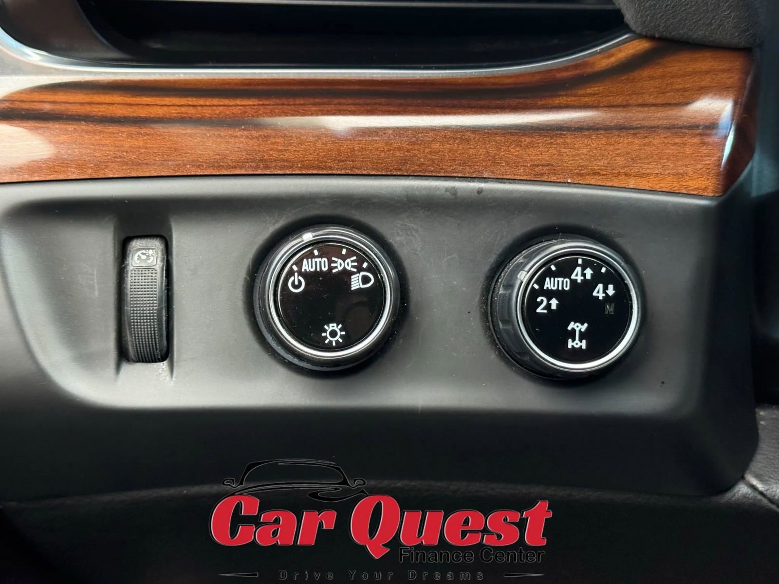 Used 2016 Cadillac Escalade Luxury image 39