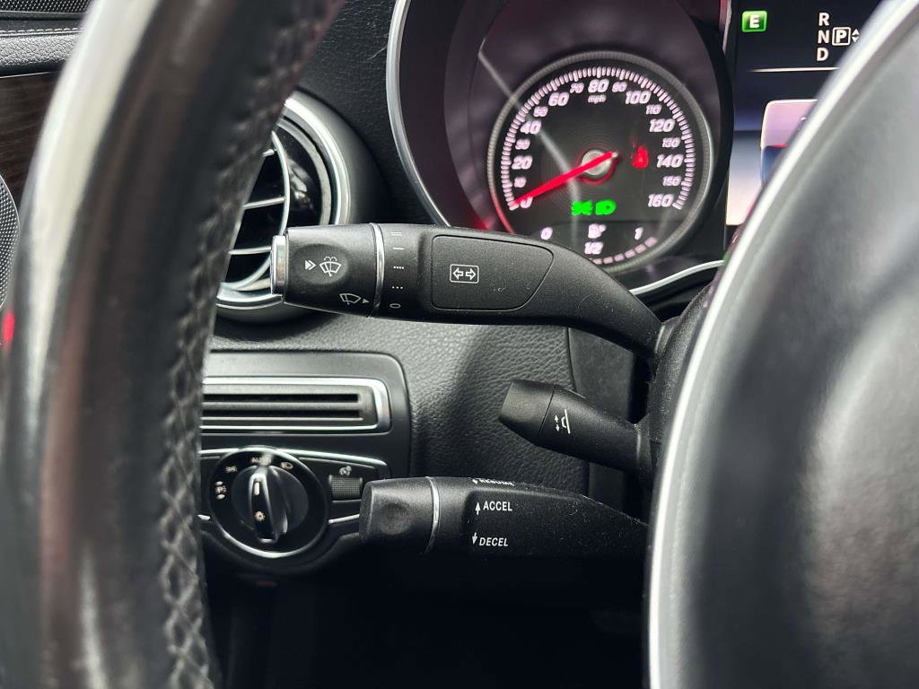 Used 2015 Mercedes-Benz C 400 4MATIC image 29