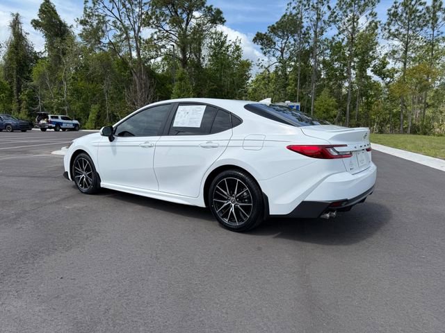 Used 2026 Toyota Camry SE FWD image 3
