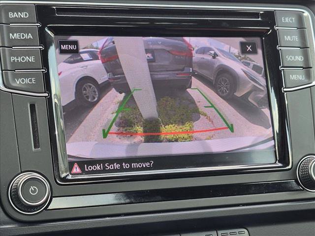 Used 2017 Volkswagen Jetta SE FWD image 12