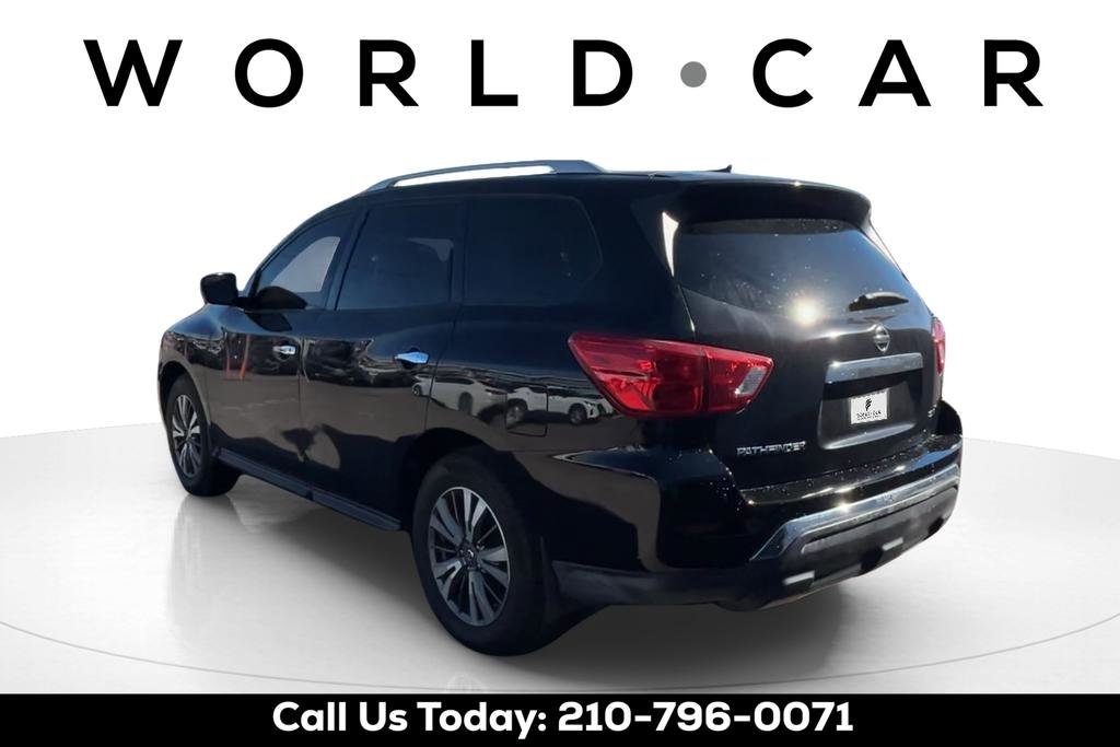 Used 2017 Nissan Pathfinder SV image 5