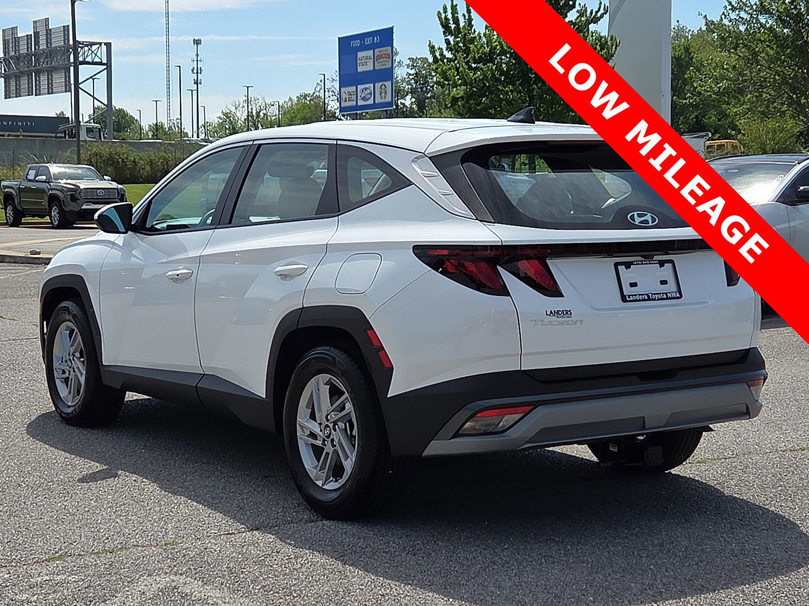 Used 2025 Hyundai Tucson SE FWD image 4