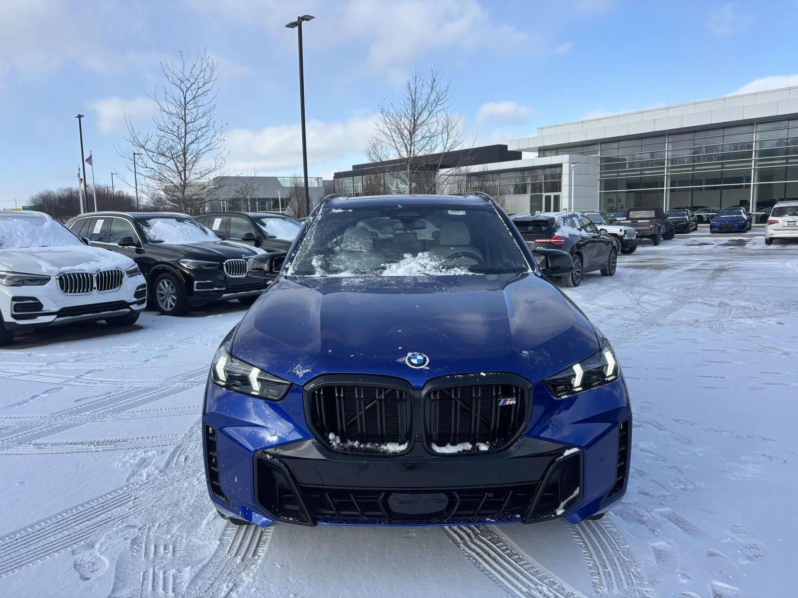 New 2026 BMW X5 M60i image 2