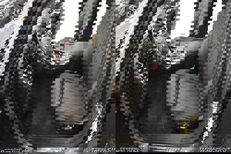 Used 2020 BMW 330i Sedan w/ Convenience Package image 15