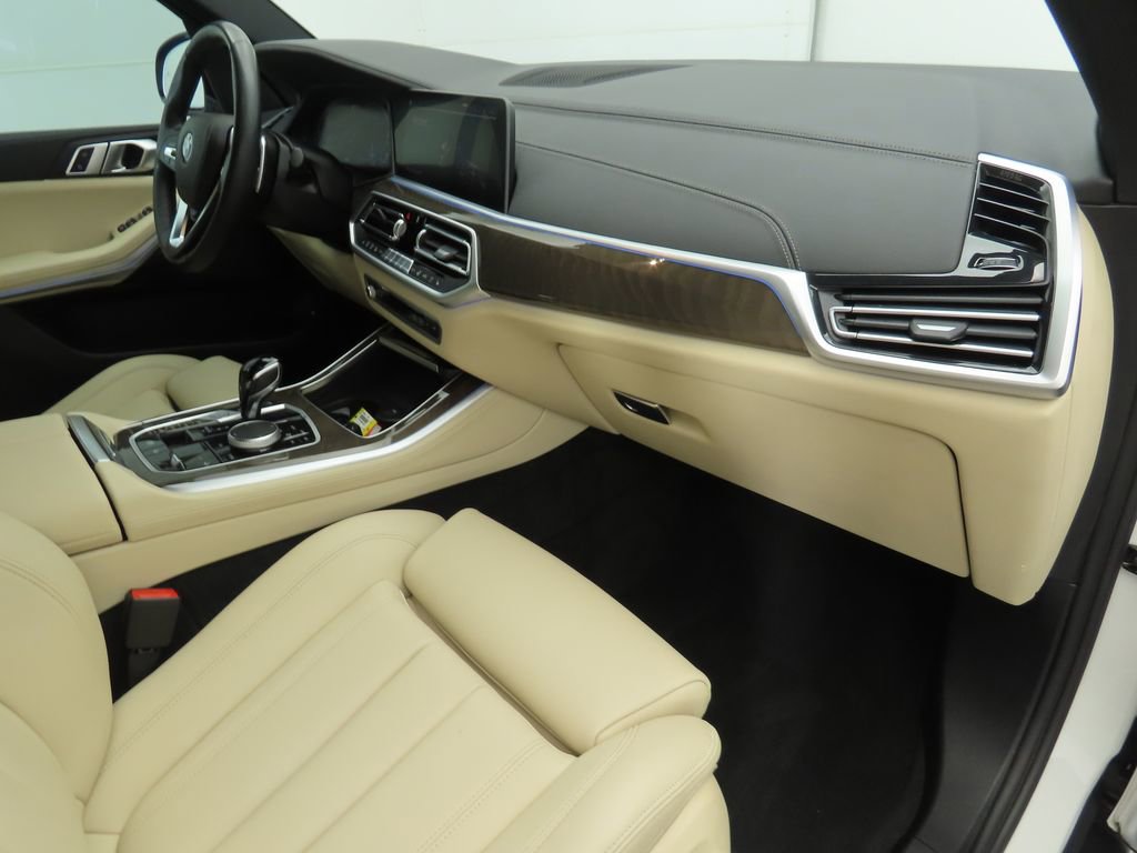 Used 2022 BMW X5 xDrive45e w/ Climate Comfort Package image 16