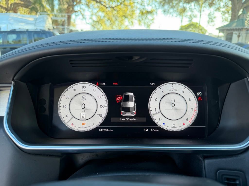 Used 2021 Land Rover Range Rover SV Autobiography Dynamic image 21