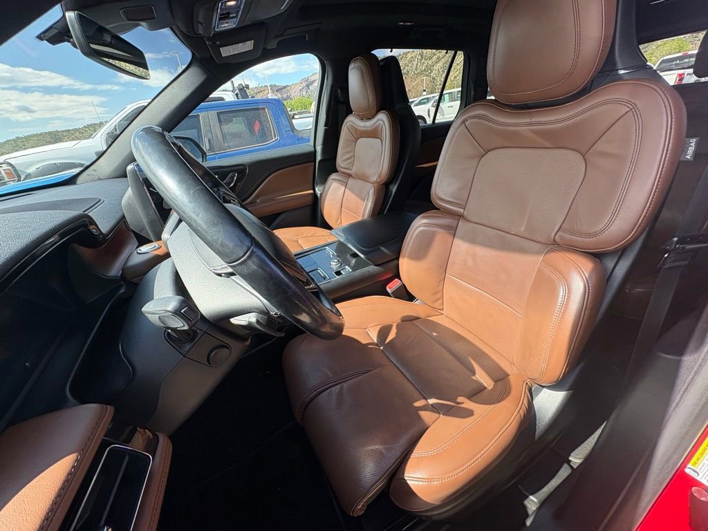 Used 2020 Lincoln Aviator Reserve w/ Equipment Group 201A AWD/4WD image 2