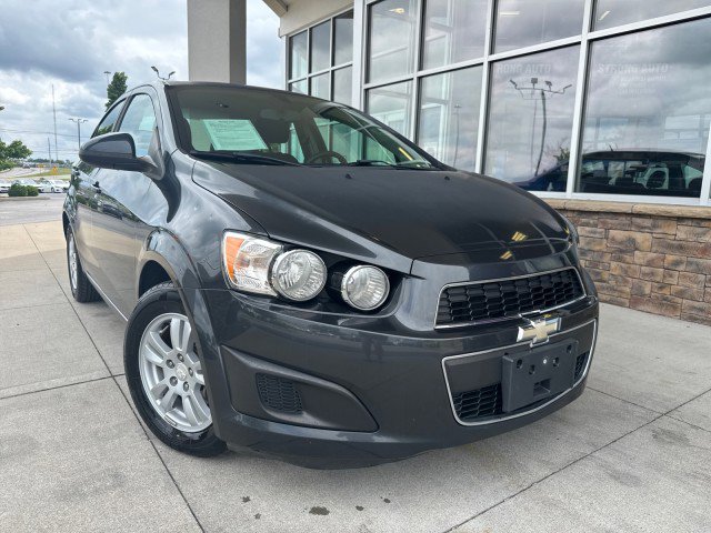 Used 2014 Chevrolet Sonic LT image 2