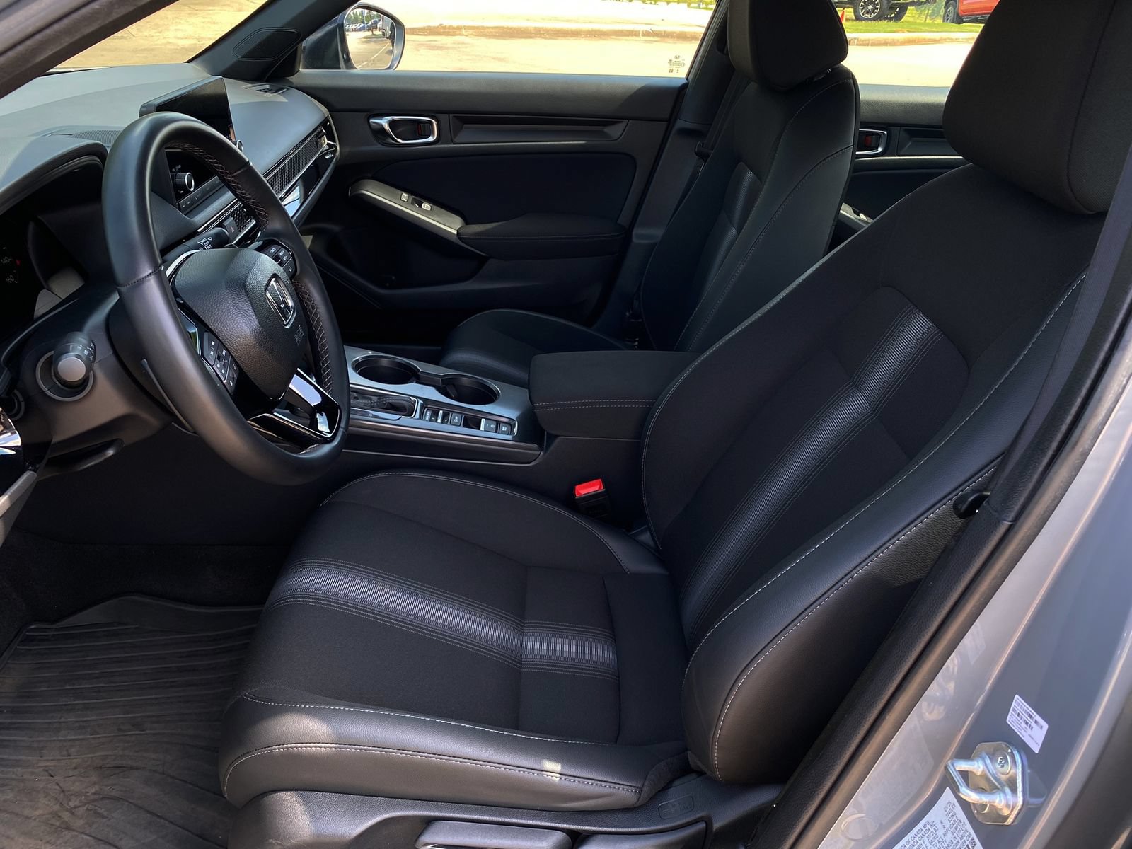 Used 2025 Honda Civic Sport image 10