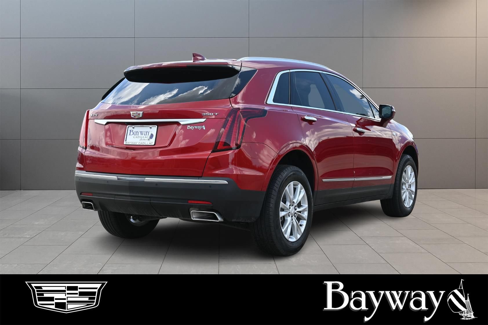 Certified 2025 Cadillac XT5 Luxury FWD image 6