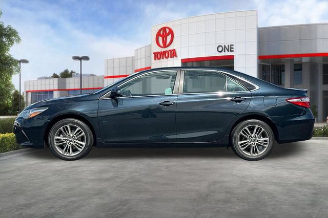 Certified 2017 Toyota Camry SE FWD image 9
