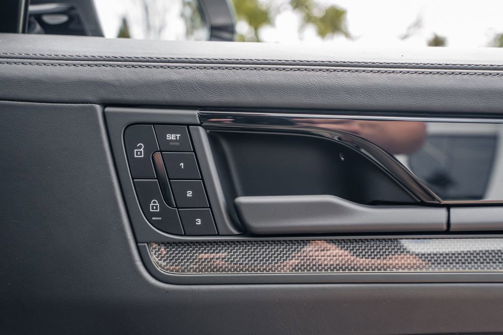 Used 2024 Porsche Cayenne Turbo GT image 33