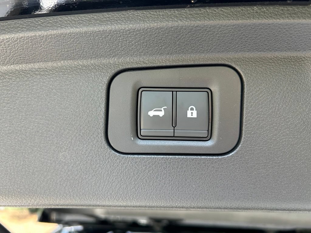 Used 2025 Nissan Armada Platinum Reserve RWD image 58