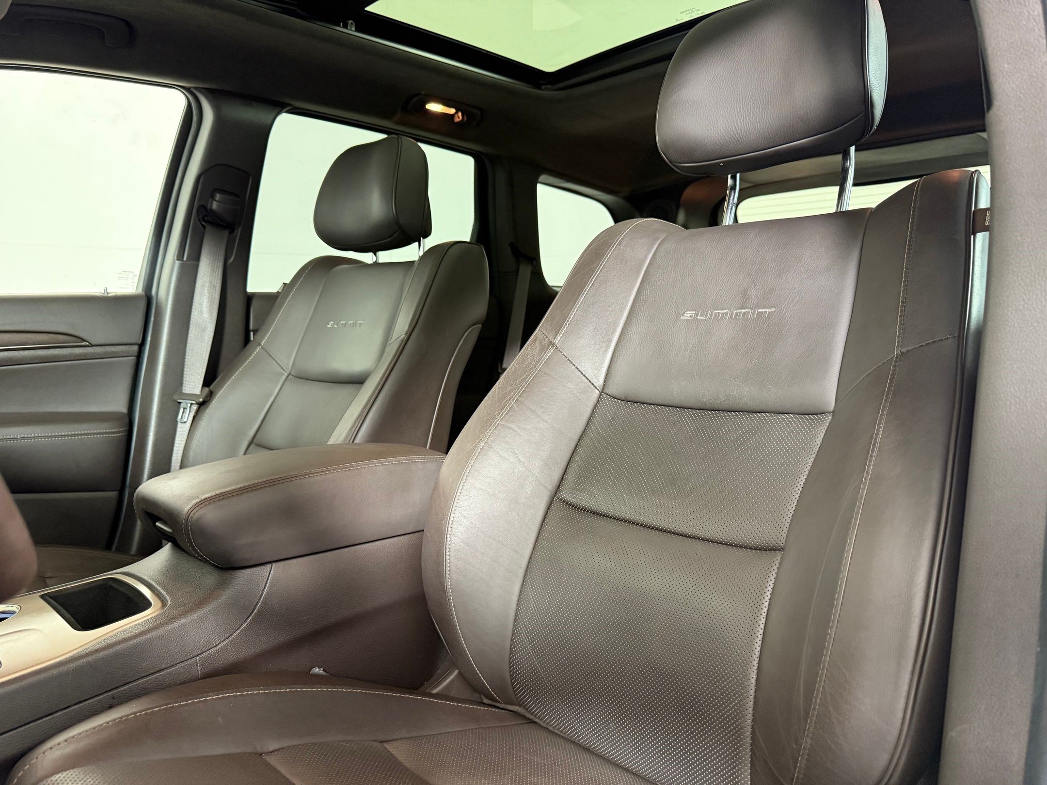 Used 2014 Jeep Grand Cherokee Summit RWD image 21