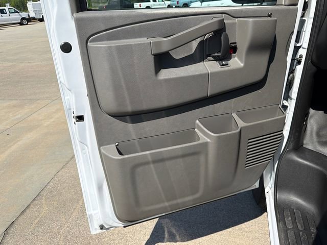 New 2025 Chevrolet Express 2500 w/ Driver Convenience Package image 10