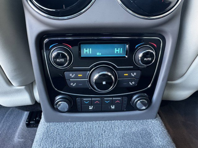 Used 2015 Jaguar XJ L Portfolio image 24