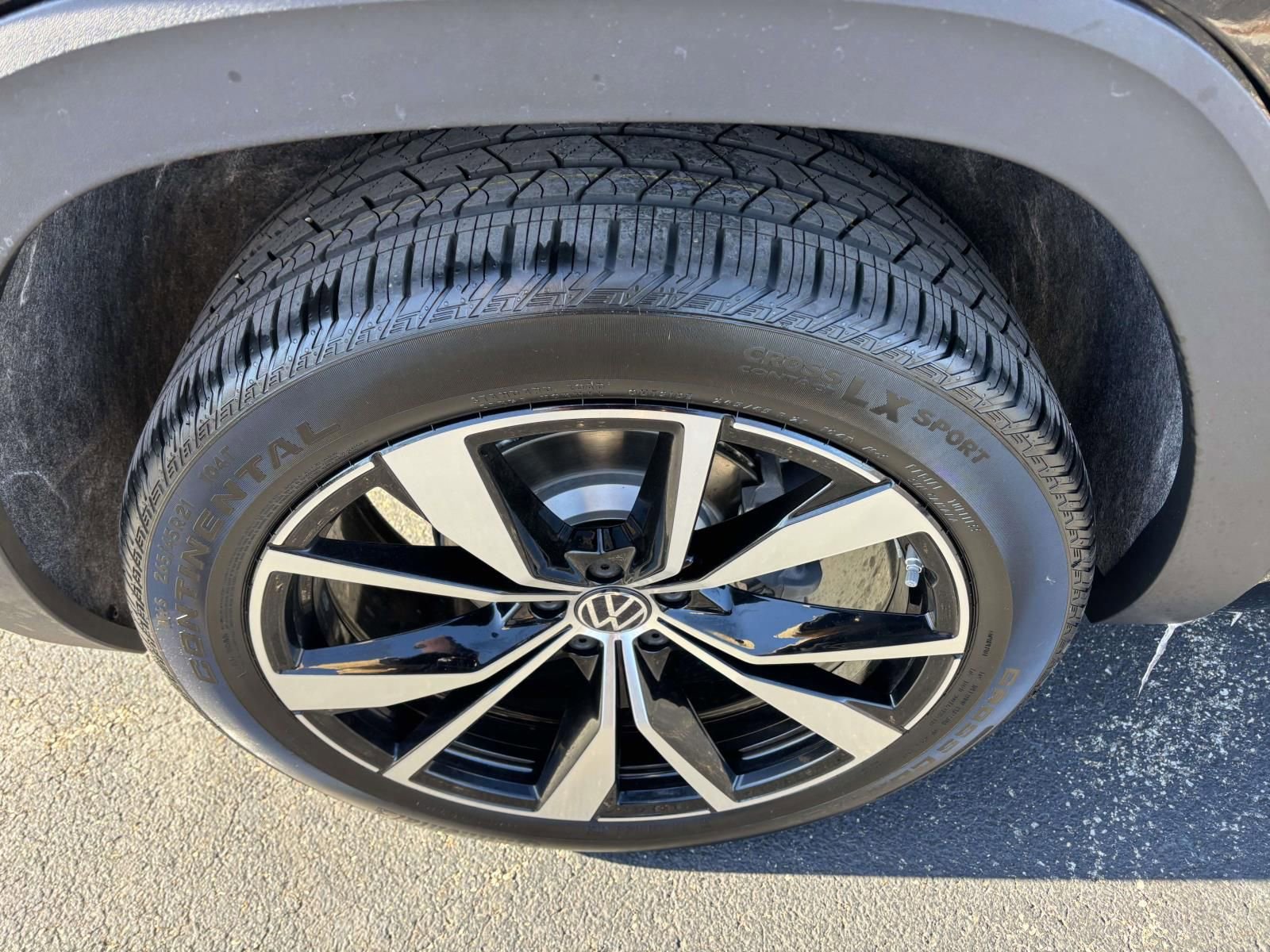 New 2026 Volkswagen Atlas Cross Sport SEL Premium R-Line AWD/4WD image 10