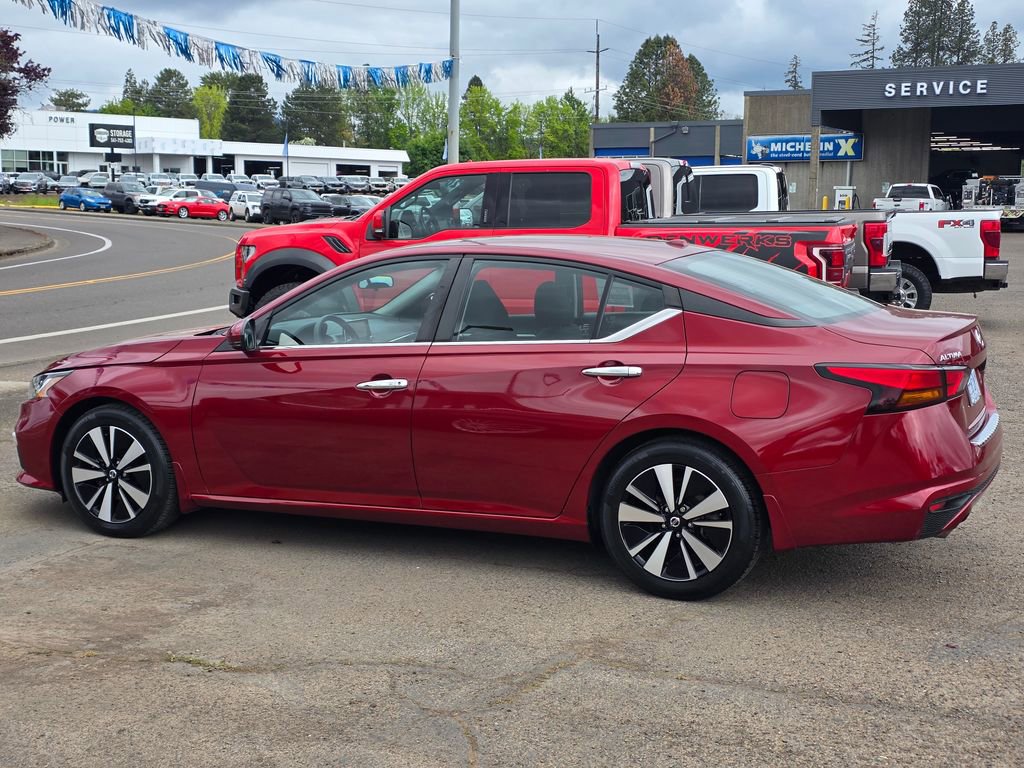 Used 2021 Nissan Altima 2.5 SV w/ SV Premium Package FWD image 30