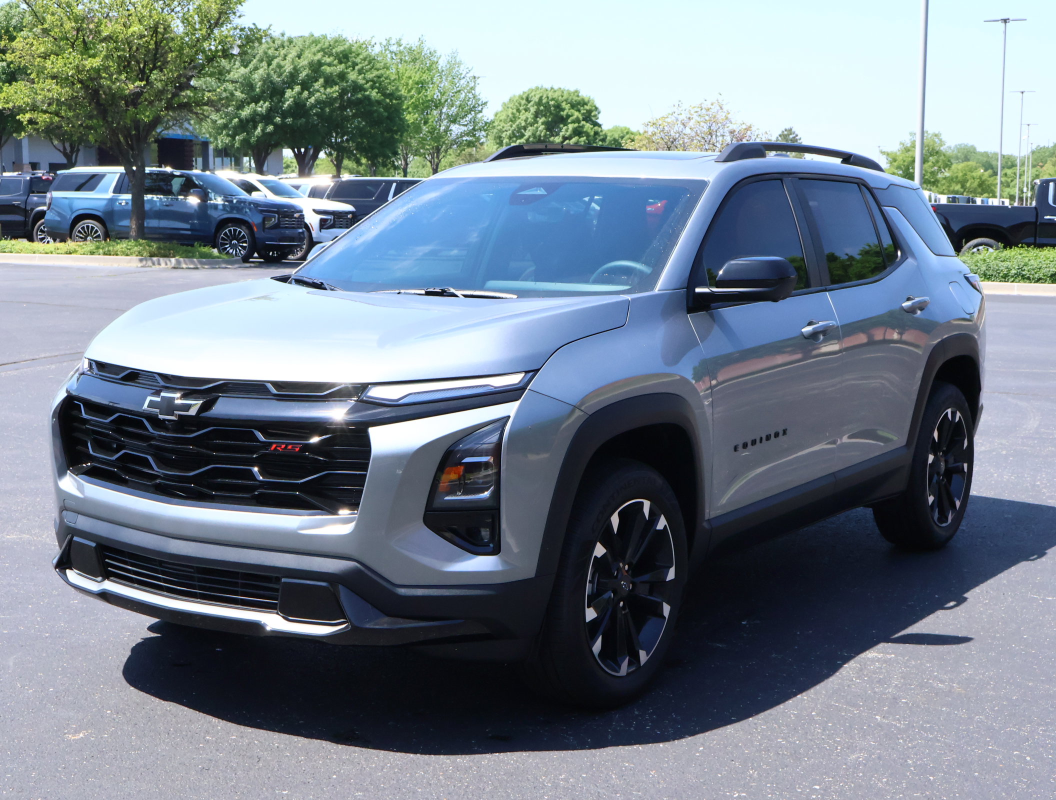 New 2026 Chevrolet Equinox RS w/ Convenience Package III FWD image 32