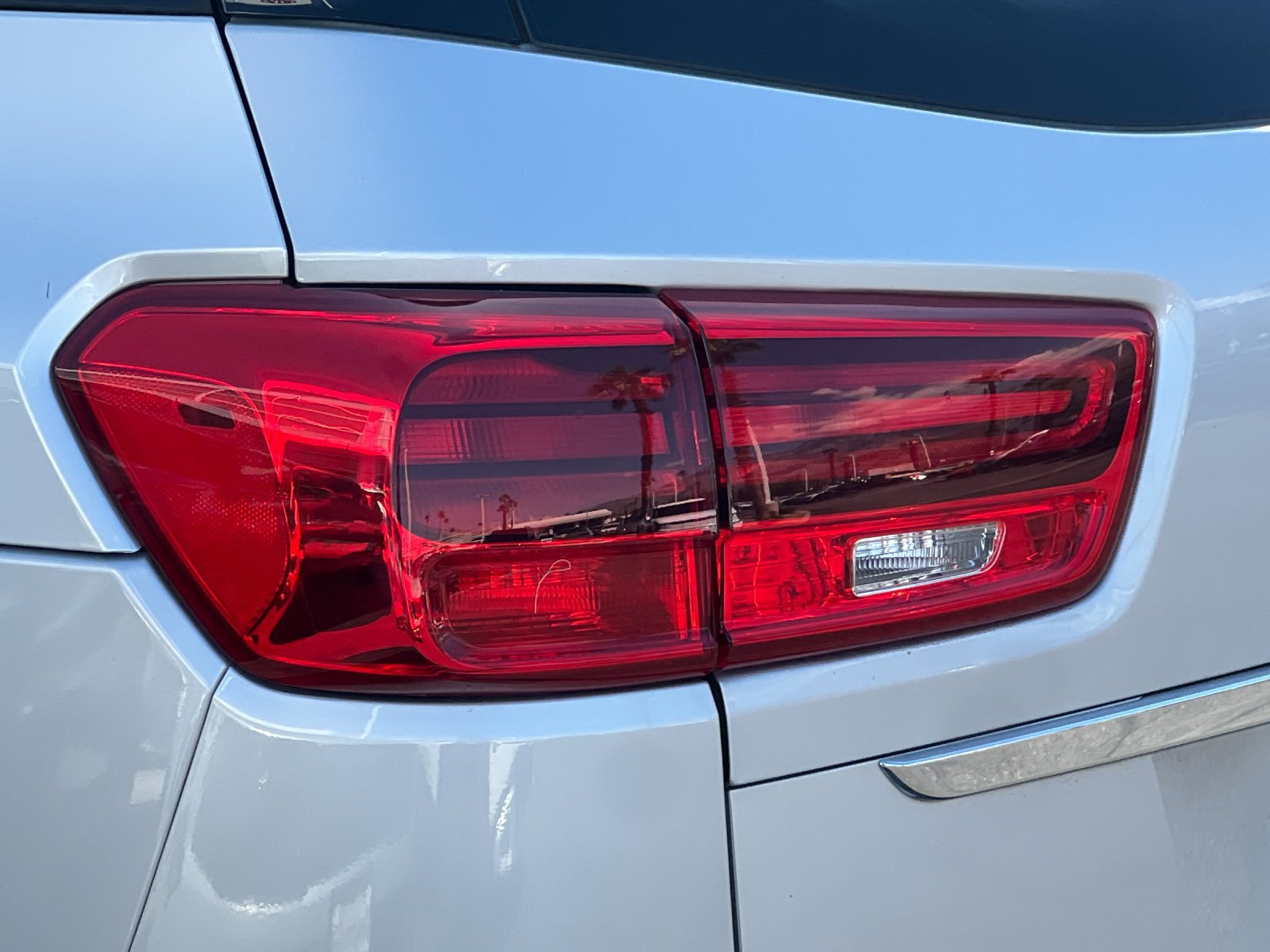 Used 2019 Kia Sedona EX FWD image 26