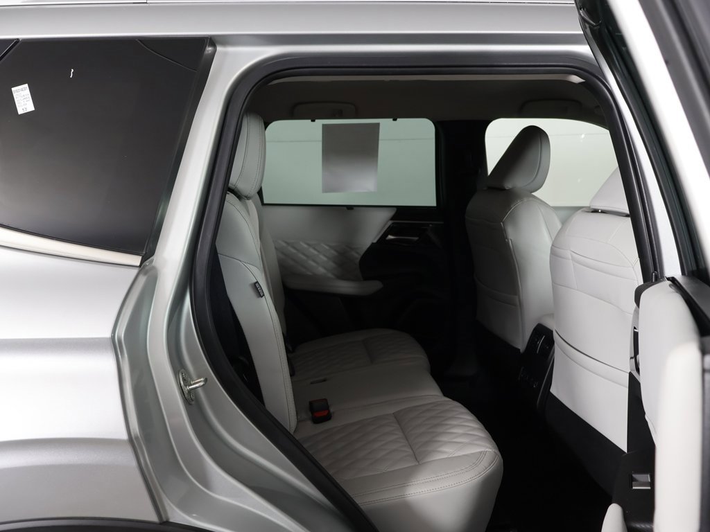 Used 2023 Mitsubishi Outlander SEL image 37