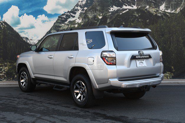 Used 2022 Jeep Grand Cherokee Laredo X AWD/4WD image 9