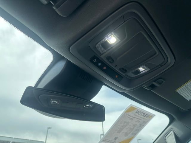 Used 2024 Chevrolet Silverado 2500 LT w/ Convenience Package image 12