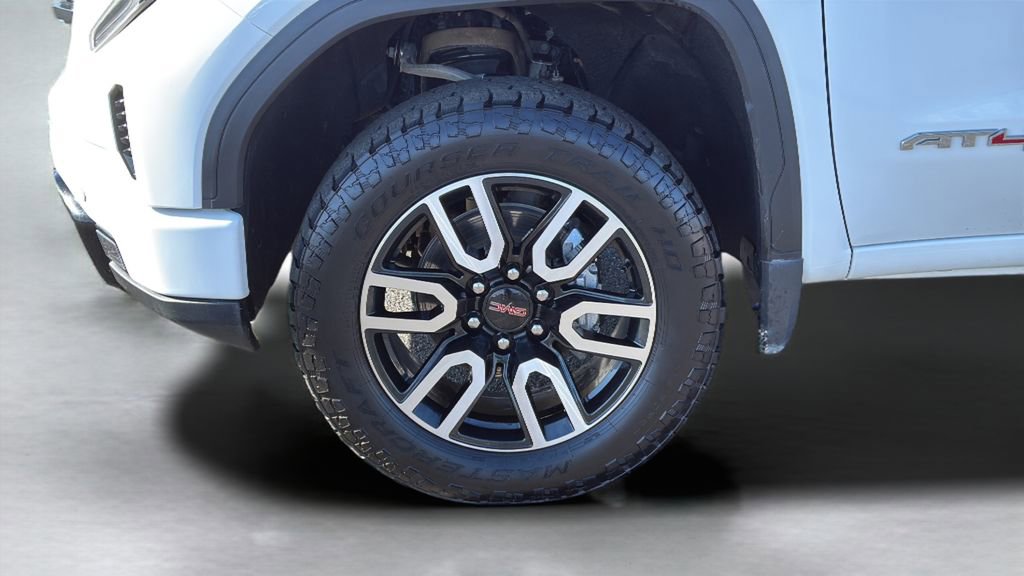 Used 2023 GMC Sierra 1500 AT4 w/ Technology Package image 9