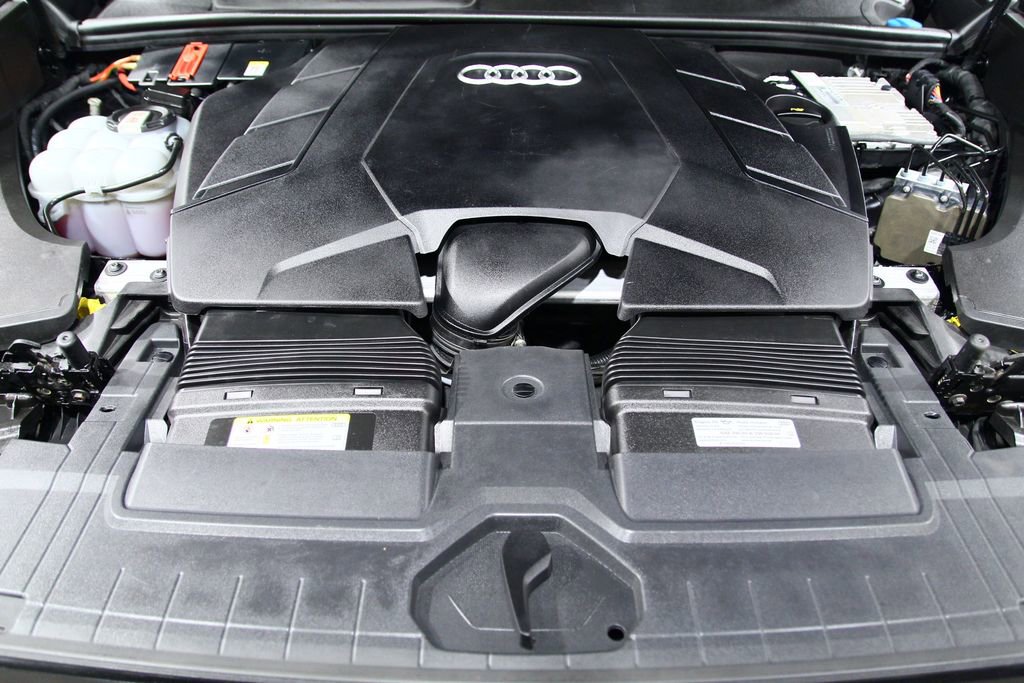 Used 2021 Audi Q8 Premium Plus w/ Premium Plus Package image 30