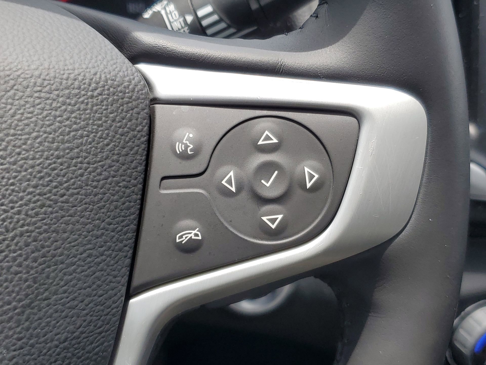 Used 2022 GMC Terrain SLT w/ LPO, Floor Liner Package FWD image 24