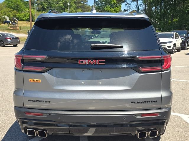 Used 2025 GMC Acadia Elevation w/ Elevation Premium Package image 4