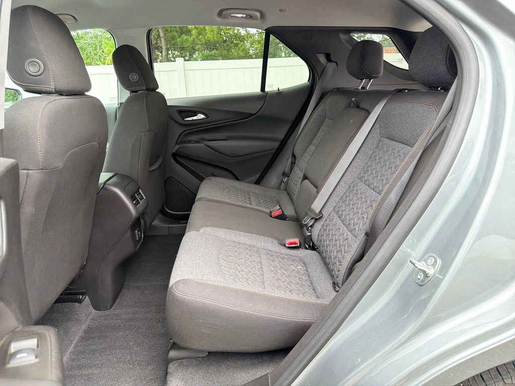 Used 2024 Chevrolet Equinox LT FWD image 24
