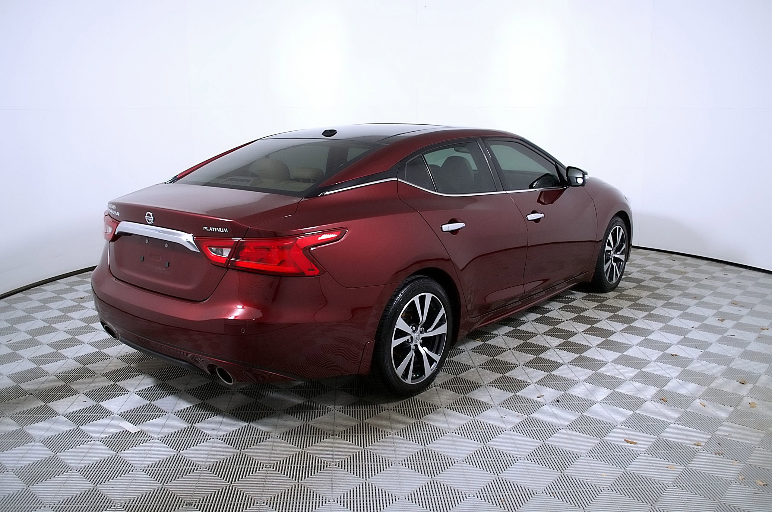 Used 2016 Nissan Maxima Platinum FWD image 7