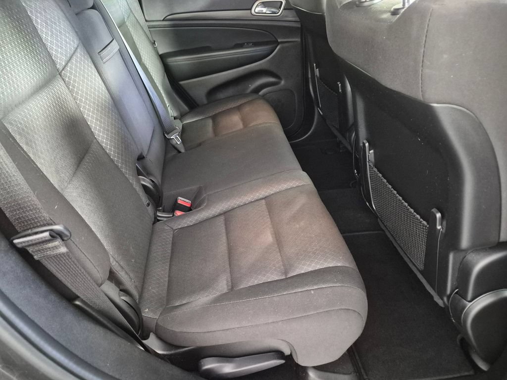 Used 2020 Jeep Grand Cherokee Laredo RWD image 29