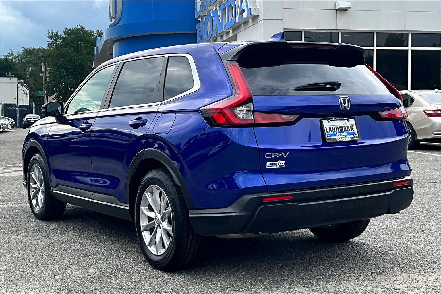 Used 2024 Honda CR-V EX image 12