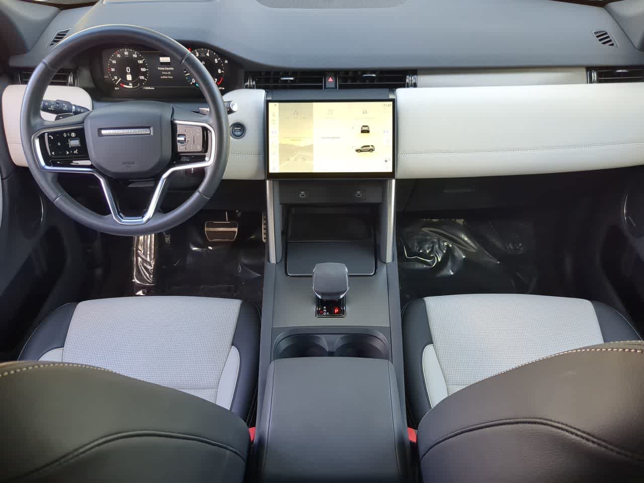 Certified 2025 Land Rover Discovery Sport Dynamic SE AWD/4WD image 15