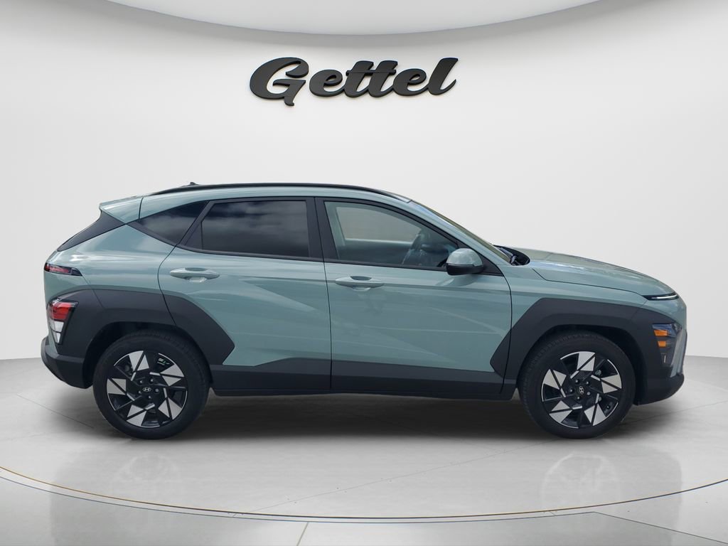 Certified 2024 Hyundai Kona SEL w/ Convenience Package image 4