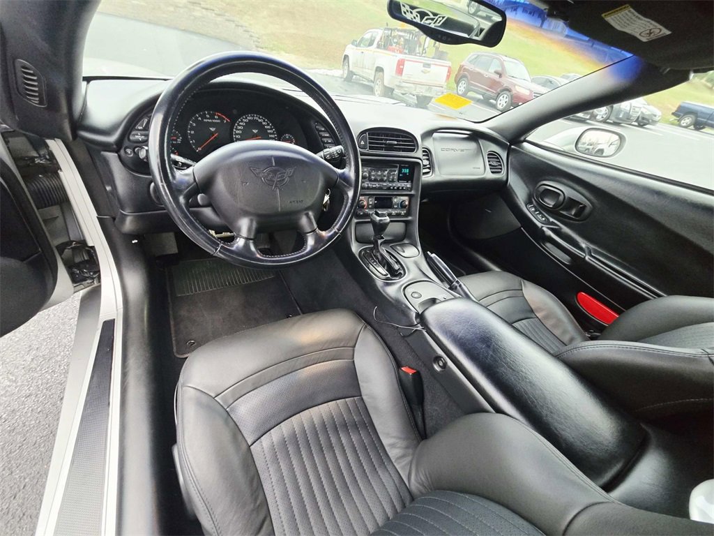 Used 2004 Chevrolet Corvette Convertible w/ Preferred Equipment Group image 9