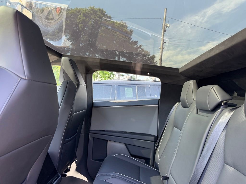 Used 2025 Tesla Cybertruck AWD Crew Cab image 23