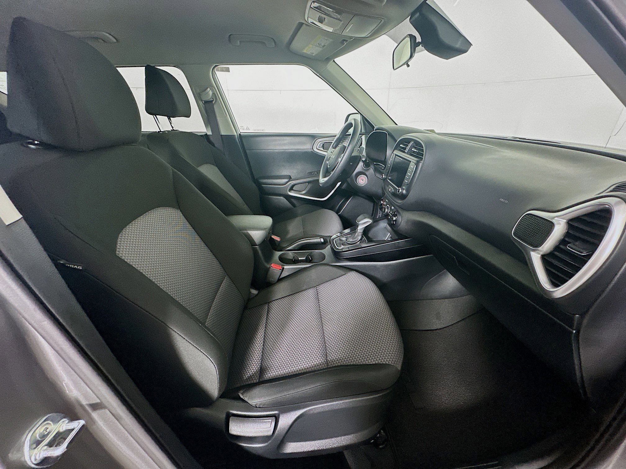 Used 2024 Kia Soul LX w/ Option Group 015 image 30