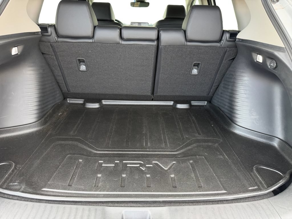 Used 2027 Honda HR-V EX-L image 12