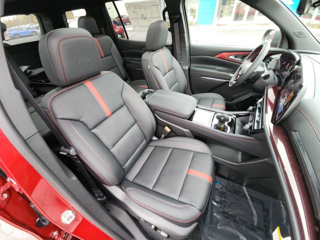 New 2026 Chevrolet Traverse RS w/ LPO, Floor Liner Package image 11