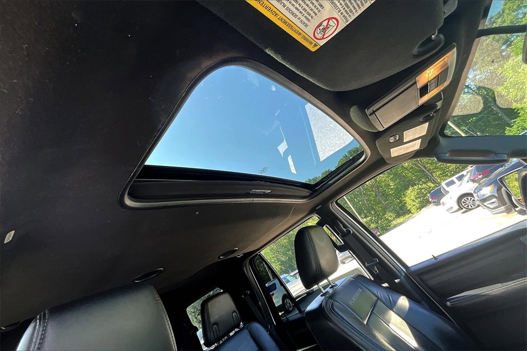 Used 2016 Ford Expedition Platinum image 26