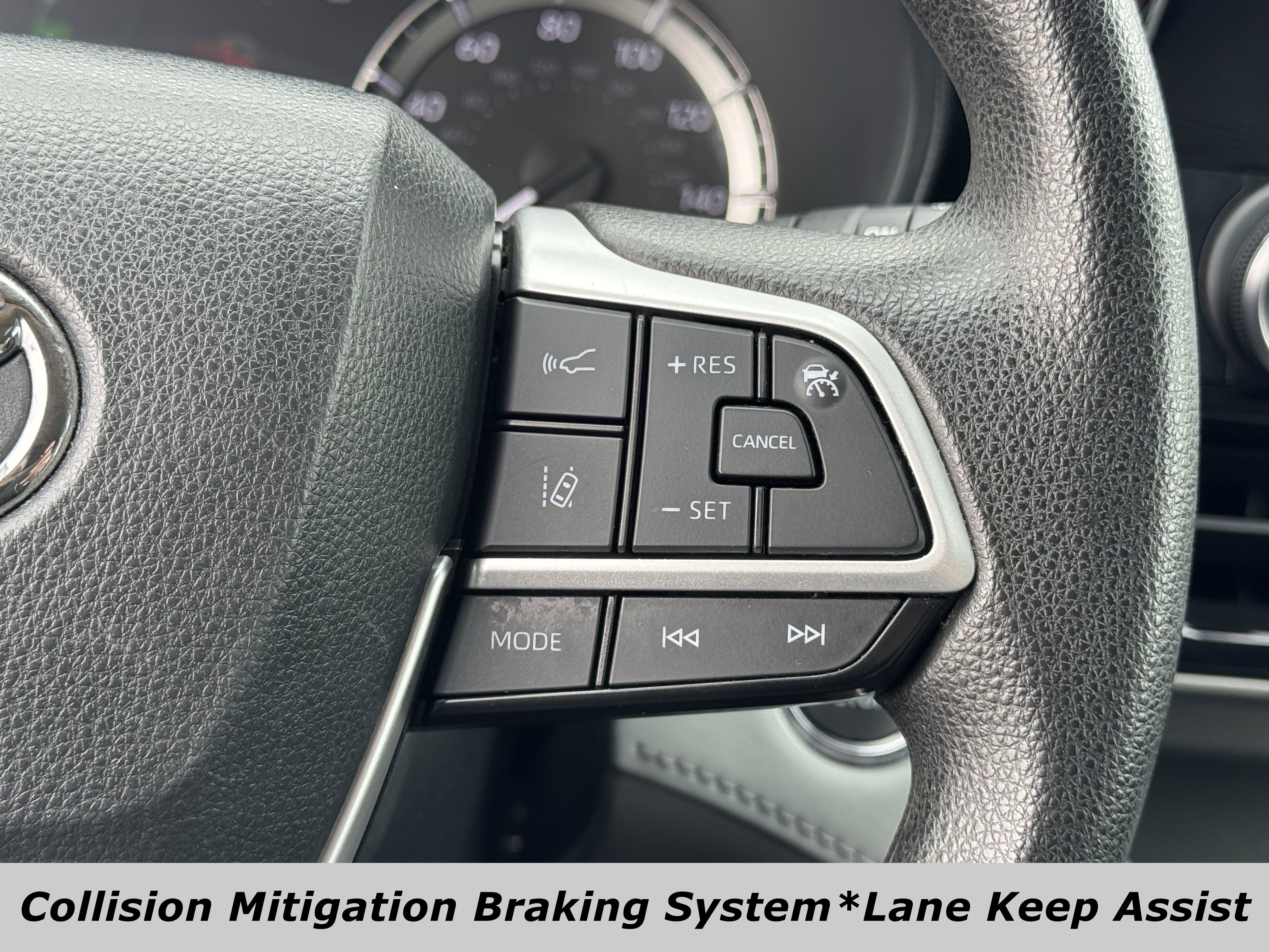 Used 2023 Toyota Highlander L image 5
